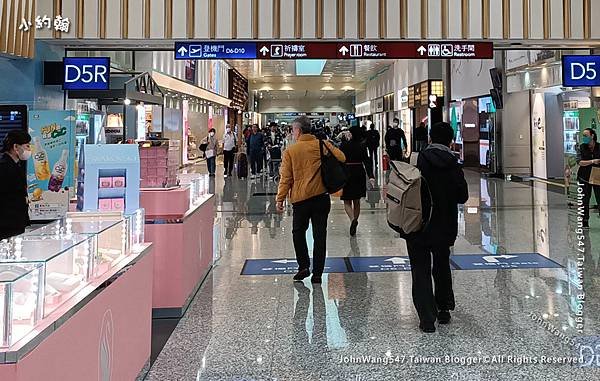 星宇航空Starlux桃園T2機場候機區3.jpg