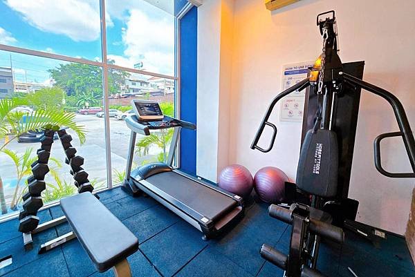 Kokotel Bangkok Dheva Thonglor gym.jpg