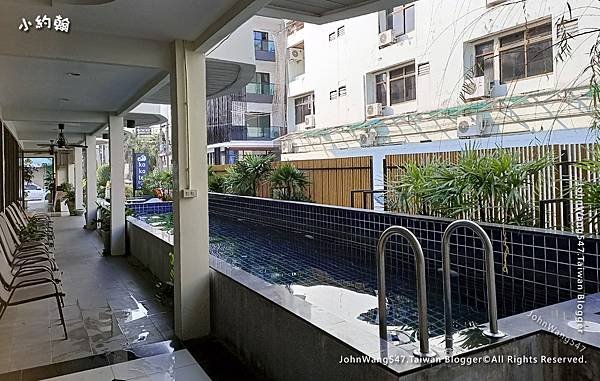 Kokotel Pattaya North Beach small pool2.jpg