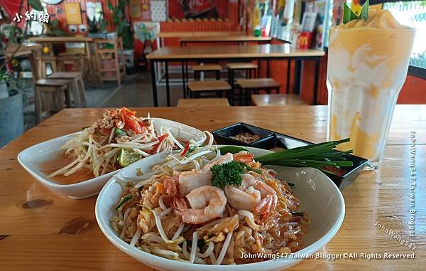Tum Yum Changphuak泰式炒麵Pad Thai2.jpg