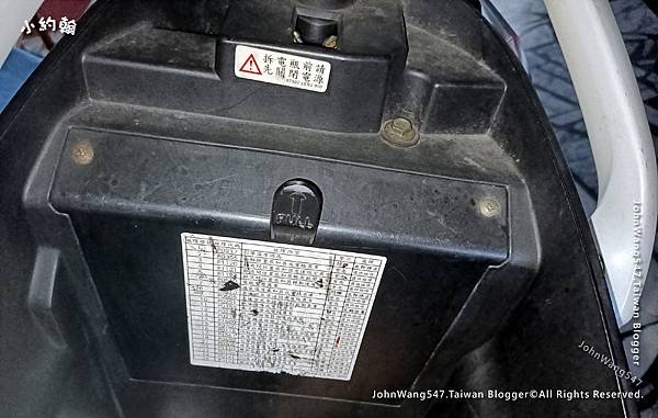機車換電瓶拆解.jpg