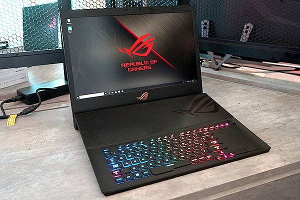 17.3吋ROG Zephyrus S GX701電競筆電_0000.jpg