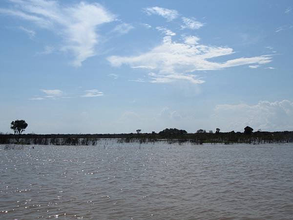 前往洞里薩湖(Tonlé Sap)!