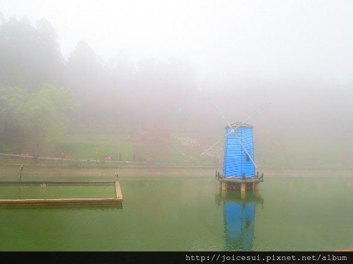 親水鏡湖