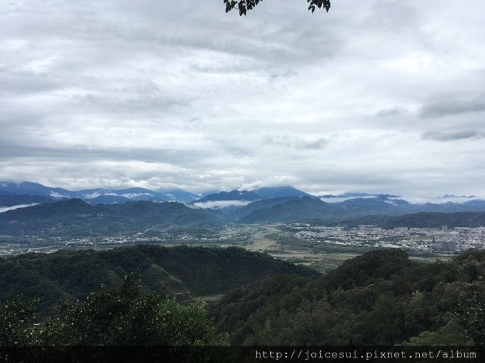 風景也超好，看到了五指山!