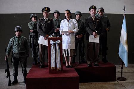 la educacion y las armas_坫苤湮苤.JPG