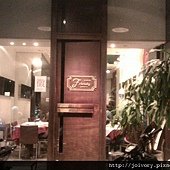 Friendy Pizzeria-店門.jpg