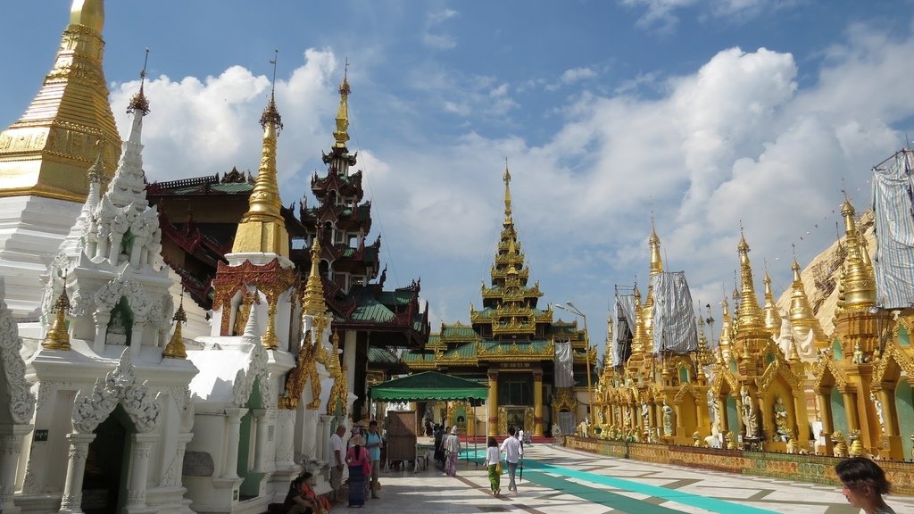 仰光 Shwedagon %26; St. Mary%5Cs 20141112_101300_Yangon.jpg