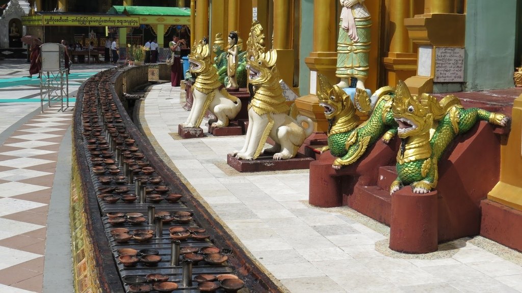 仰光 Shwedagon %26; St. Mary%5Cs 20141112_110600_Yangon.jpg