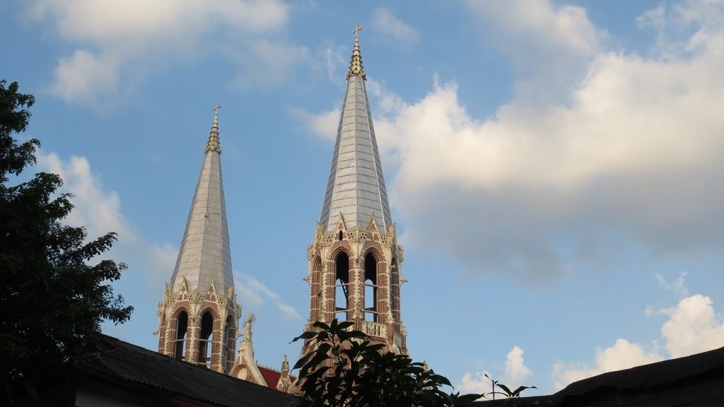 仰光 Shwedagon %26; St. Mary%5Cs 20141112_163801_Yangon.jpg