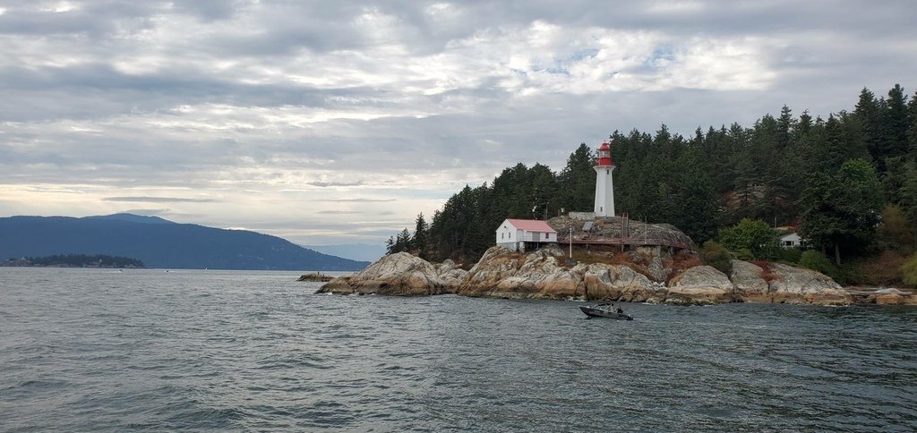 大艇出港遊溫哥華 20210815_204500_Burrard Inlet.jpg