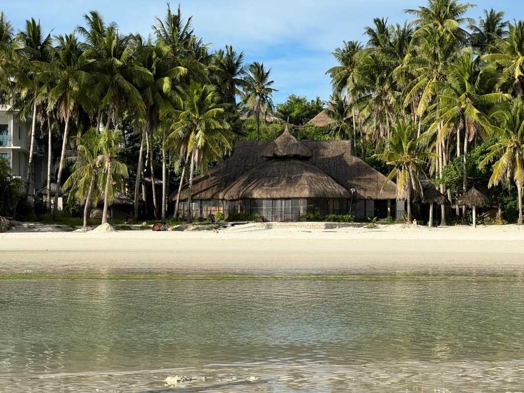 叢林旅館野趣生活 20220429_Boracay_66_White Beach.jpg