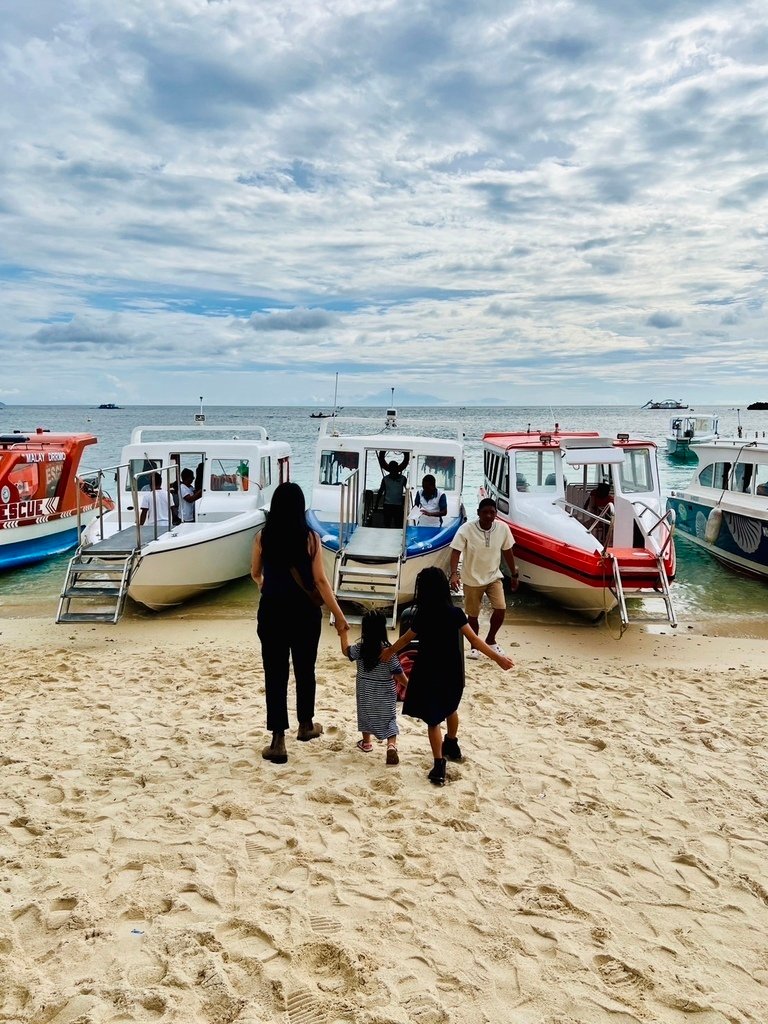 Lola的家鄉 20240829_080009_CaHeSa_Boracay Jetty Port.JPG