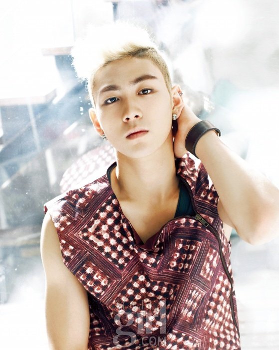 NU&apos;EST_VOGUEgril_201205_4
