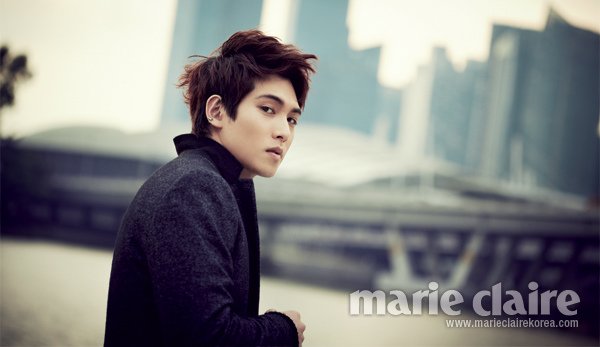 CNBLUE成員鄭容和&amp;李宗泫_marieclaire_20130117_07.jpg