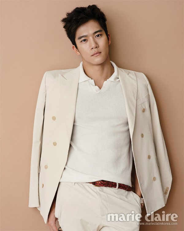 河錫辰_marieclaire_20130419_1.jpg