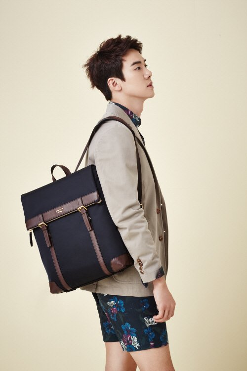 柳演錫_Bean Pole_2015_1.jpg