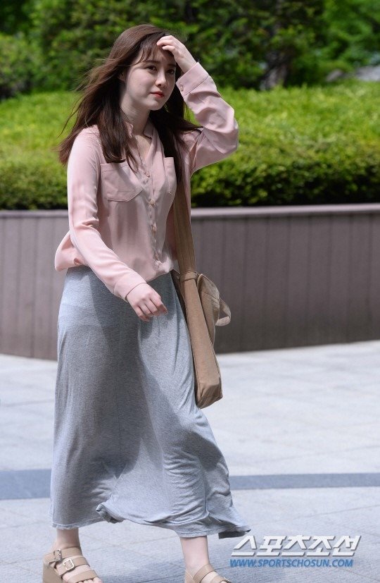 具惠善辦理婚姻登記 幸福滿滿溢於言表_3