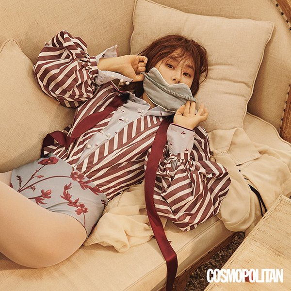 崔江姬_Cosmopolitan_201712_1.jpg