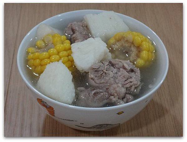山藥玉米排骨湯6.JPG