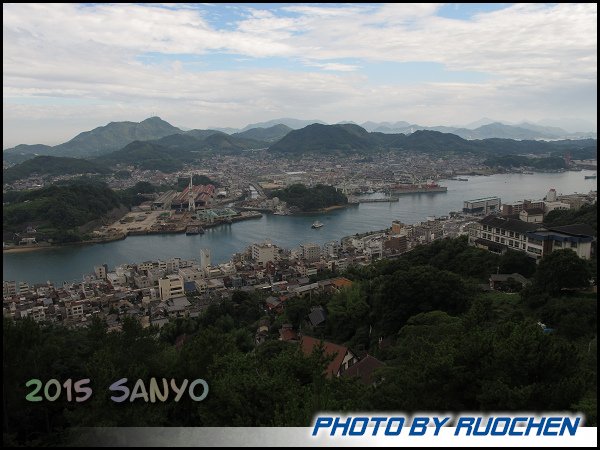 登上展望台一覽尾道港美景