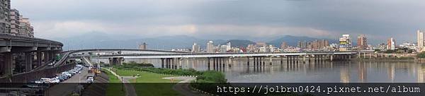 從三重看台北大橋，2008年拍攝.jpg