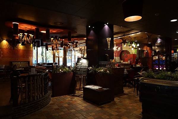 DSC08014-min.JPG