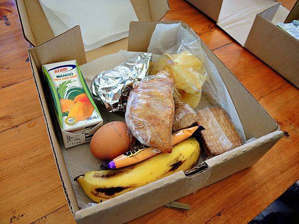 8. lunch box.JPG