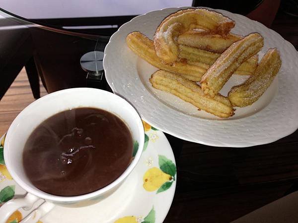 Homemade Chocolate con Churros 2