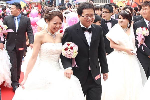 2014愛你一世好姻緣媽祖來見證99對互許終身 