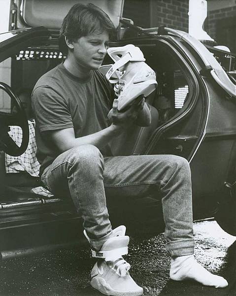 Nike MAG Back to The Future 