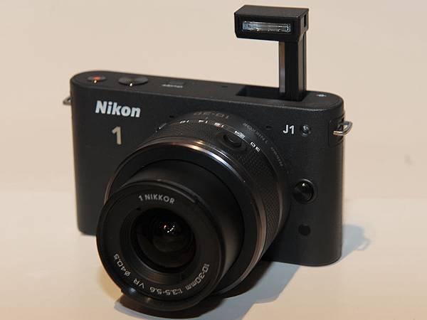 Nikon J1