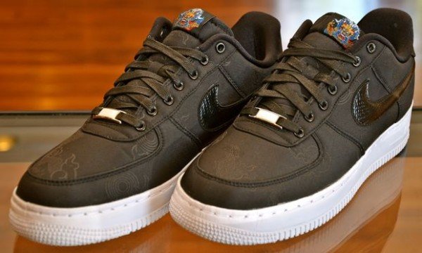 Nike Air Force 1 30周年 龍年限量版