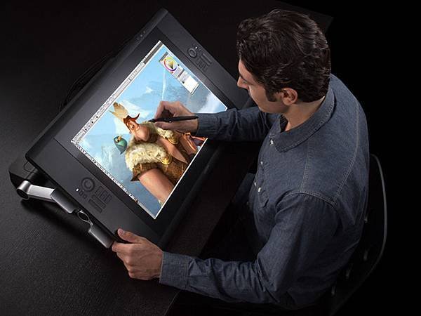 WACOM Cintiq 24HD touch