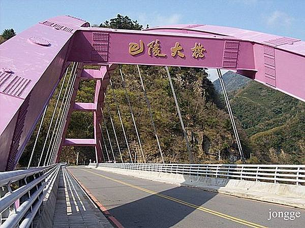北橫的橋樑