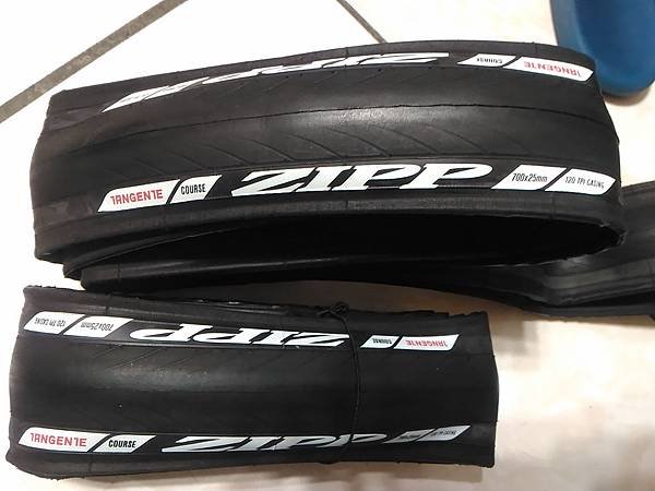 ZIPP TANGENTE COURSE R25-000.jpg