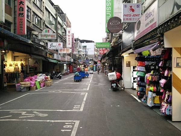 饒河街夜市店面20171228_171229_0012.jpg