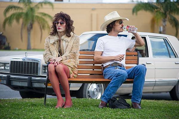06-Dallas-Buyers-Club-McConaughey-Leto_2