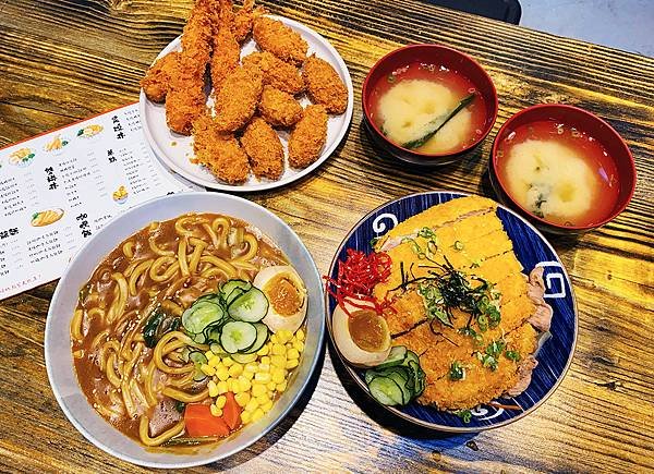 桃園美食│食在點-騷丼-相當有料，份量大，用料實在，雙拼丼飯+讚岐烏龍麵+炸牡蠣 CP值相當高-大竹美食廣場 蘆竹美食推薦-11.jpg