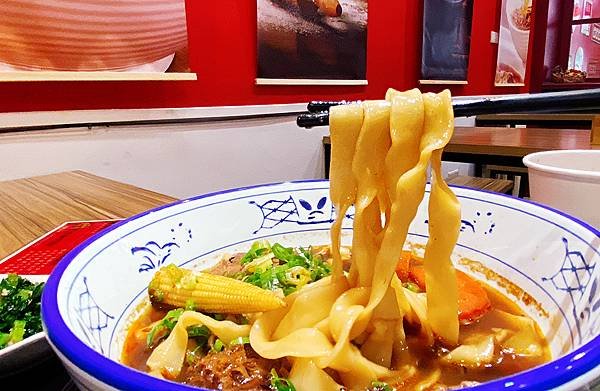 老福家常牛肉麵│吃麵送紅茶、珍奶、小菜，還可以裝滿外帶│土城牛肉麵推薦、板橋牛肉麵推薦、板橋土城美食推薦-34.jpg