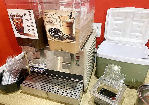 老福家常牛肉麵│吃麵送紅茶、珍奶、小菜，還可以裝滿外帶│土城牛肉麵推薦、板橋牛肉麵推薦、板橋土城美食推薦-11.jpg