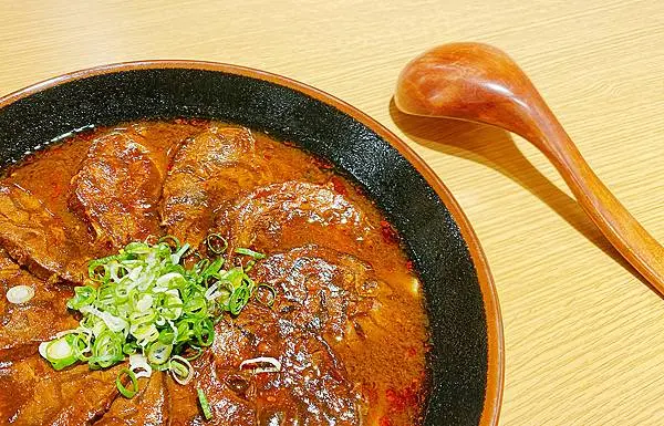 桃園牛肉麵推薦│集英會牛肉麵-武陵店，推宮廷麻辣牛肉麵，涼拌魚皮│桃園美食推薦-28.jpg