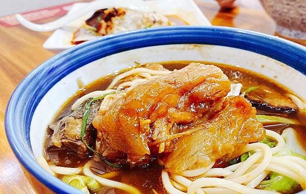 北投牛肉麵推薦│肥滋滋牛肉麵-每日極限100碗│北投隱藏版必推牛肉麵、北投美食-32.jpg
