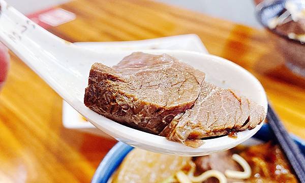 北投牛肉麵推薦│肥滋滋牛肉麵-每日極限100碗│北投隱藏版必推牛肉麵、北投美食-35.jpg