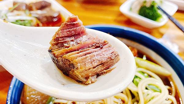 北投牛肉麵推薦│肥滋滋牛肉麵-每日極限100碗│北投隱藏版必推牛肉麵、北投美食-37.jpg