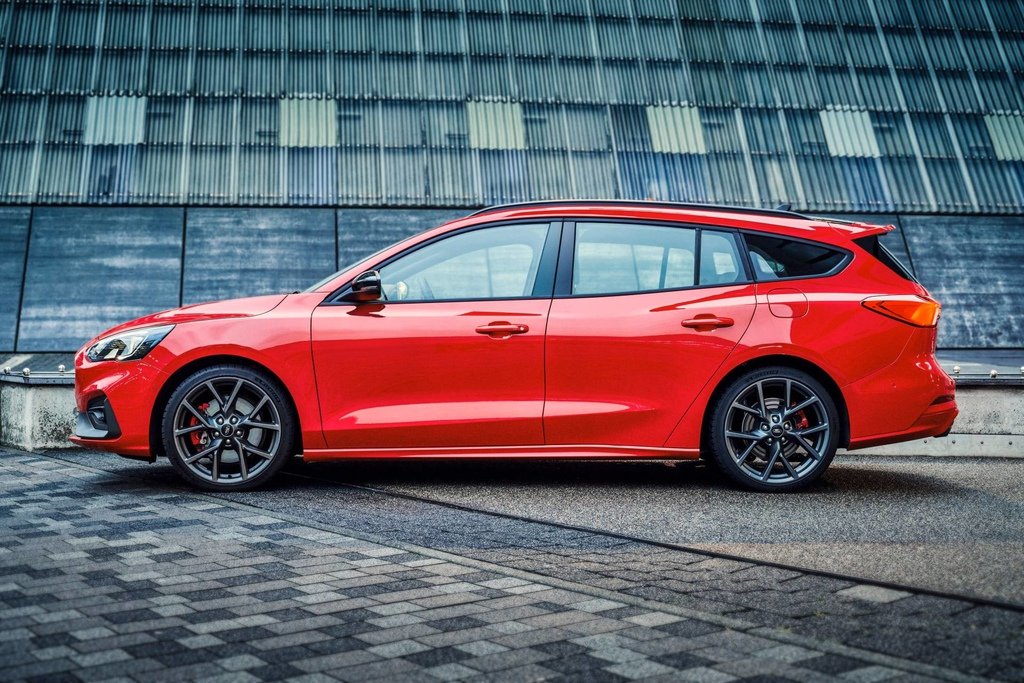福特 Focus mk4鋁圈輪胎規格及改裝品懶人包