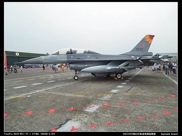 20111015岡山空軍基地-F16與幻象2000V06.JPG