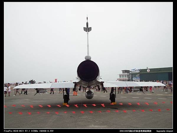 20111015岡山空軍基地-F16與幻象2000V12.JPG