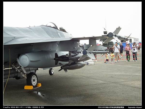 20111015岡山空軍基地-F16與幻象2000V20.JPG