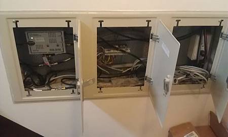 IMAG8022(五樓弱電箱-整合完成1).jpg